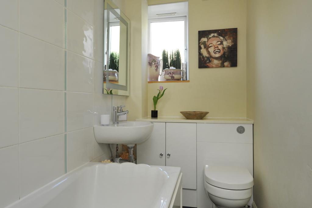 Kensington Court Apartment Bath Luaran gambar