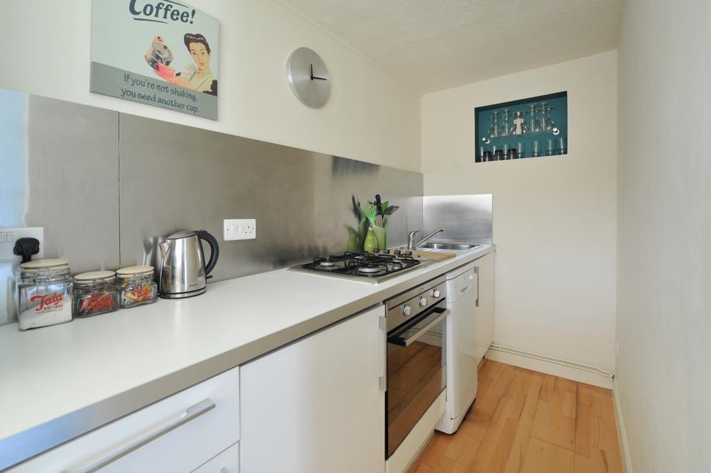 Kensington Court Apartment Bath Luaran gambar