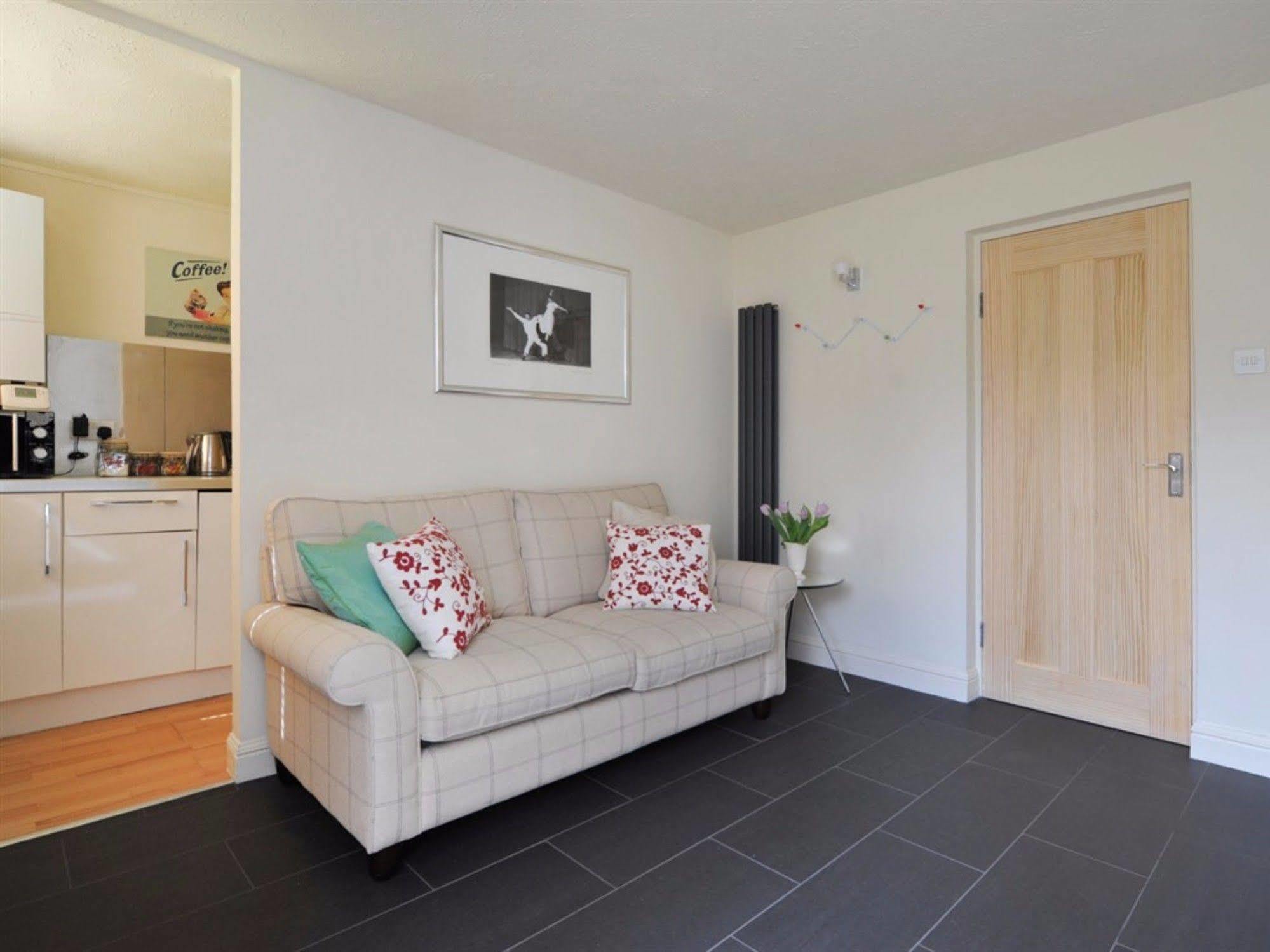 Kensington Court Apartment Bath Luaran gambar